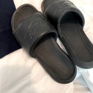 Men’s / Boy’s Nike Slides